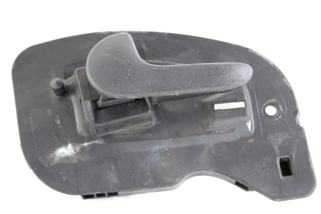 NOTRANJA KLJUKA  OEM N. 13104263 ORIGINAL REZERVNI DEL OPEL CORSA C X01 (10/2000 - 2004) BENZINA LETNIK 2002