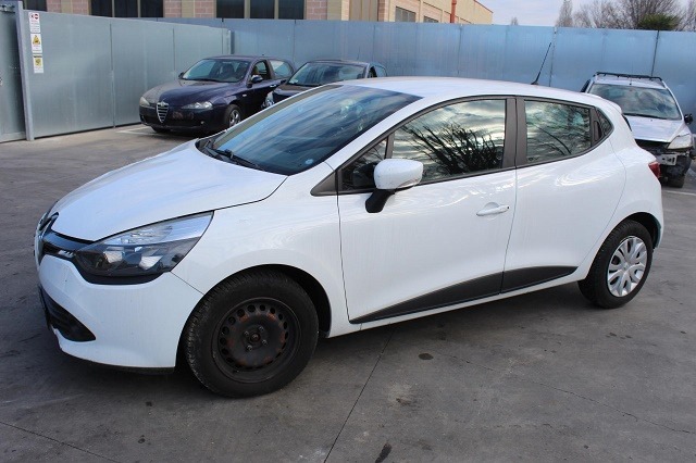 RENAULT CLIO 1.5 D 55KW 5M 5P (2014) RICAMBI IN MAGAZZINO