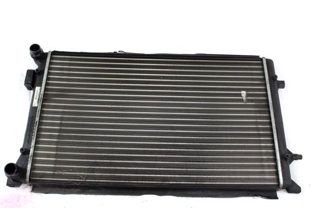 RADIATOR VODE OEM N. 1K0121251P ORIGINAL REZERVNI DEL VOLKSWAGEN GOLF V 1K1 1K5 MK5 BER/SW (02/2004-11/2008) BENZINA LETNIK 2007