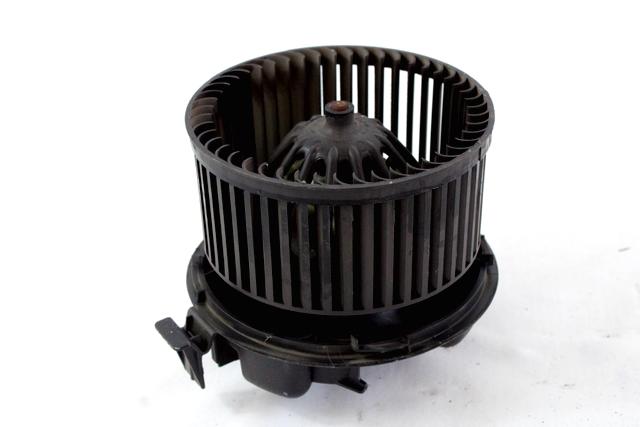 VENTILATOR  KABINE  OEM N. 7701062226 ORIGINAL REZERVNI DEL RENAULT CLIO BR0//1 CR0/1 KR0/1 MK3 R (05/2009 - 2013) DIESEL LETNIK 2012