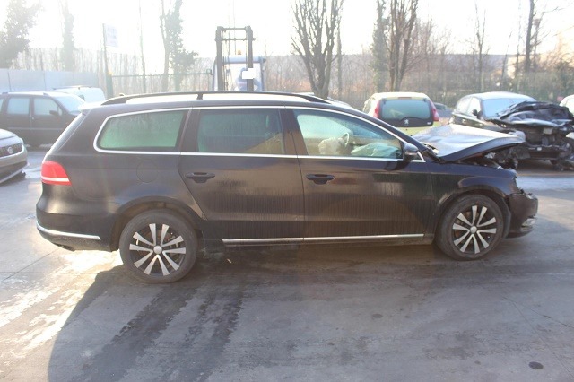 VOLKSWAGEN PASSAT SW 1.6 D 77KW 6M 5P (2012) RICAMBI IN MAGAZZINO