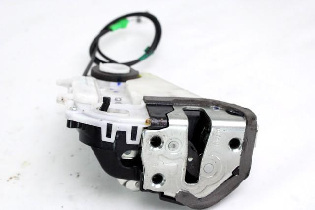 CENTRALNO ZAKLEPANJE ZADNJIH DESNIH VRAT OEM N. 690500D110 ORIGINAL REZERVNI DEL TOYOTA YARIS P13 MK3 XP130 (2011-2017)IBRIDO (ELETRICO-BENZINA) LETNIK 2014