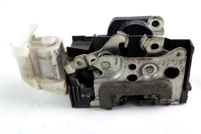 CENTRALNI ZAKLEP SPREDNJIH VRAT  OEM N. 46535997 ORIGINAL REZERVNI DEL FIAT PUNTO 188 188AX MK2 (1999 - 2003) BENZINA LETNIK 2000