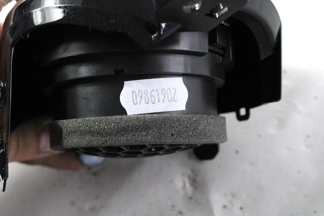 ODVOD ZRAKA OEM N. 687605FA0C ORIGINAL REZERVNI DEL NISSAN MICRA K14 MK5 (DAL 2017) BENZINA LETNIK 2018