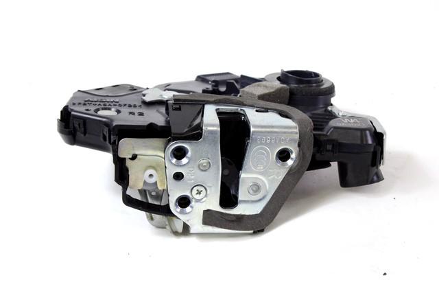 CENTRALNI ZAKLEP SPREDNJIH VRAT  OEM N. 6903060250 ORIGINAL REZERVNI DEL LEXUS NX Z1 (2014 - 2021)IBRIDO (ELETRICO-BENZINA) LETNIK 2019