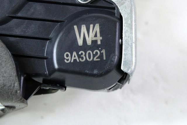 CENTRALNI ZAKLEP SPREDNJIH VRAT  OEM N. 6903060250 ORIGINAL REZERVNI DEL LEXUS NX Z1 (2014 - 2021)IBRIDO (ELETRICO-BENZINA) LETNIK 2019