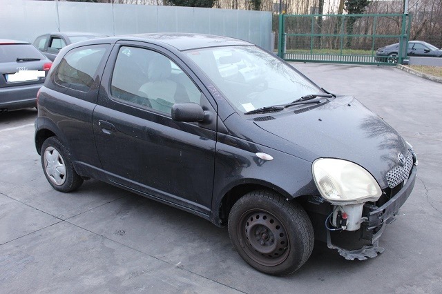 TOYOTA YARIS 1.0 B 50KW 5M 3P (2002) RICAMBI IN MAGAZZINO