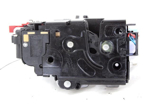 CENTRALNO ZAKLEPANJE PREDNIH LEVIH VRAT OEM N. 3D1837015AB ORIGINAL REZERVNI DEL VOLKSWAGEN GOLF V 1K1 1K5 MK5 BER/SW (02/2004-11/2008) DIESEL LETNIK 2008