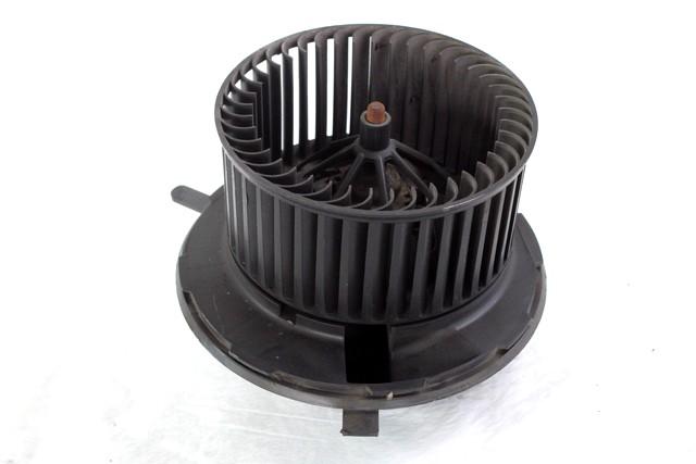 VENTILATOR  KABINE  OEM N. 1K1819015 ORIGINAL REZERVNI DEL VOLKSWAGEN GOLF V 1K1 1K5 MK5 BER/SW (02/2004-11/2008) DIESEL LETNIK 2008