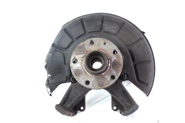 VRTLJIVI LEZAJ DESNO / PESTO KOLESA Z LEZAJEM SPREDAJ OEM N. 1K0407256P ORIGINAL REZERVNI DEL VOLKSWAGEN GOLF V 1K1 1K5 MK5 BER/SW (02/2004-11/2008) DIESEL LETNIK 2008