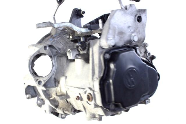 ROCNI MENJALNIK OEM N. 0A4301107D CAMBIO MECCANICO ORIGINAL REZERVNI DEL VOLKSWAGEN GOLF V 1K1 1K5 MK5 BER/SW (02/2004-11/2008) DIESEL LETNIK 2008