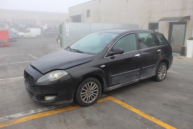 FIAT CROMA 1.9 D 110KW AUT 5P (2010) RICAMBI IN MGAZZINO