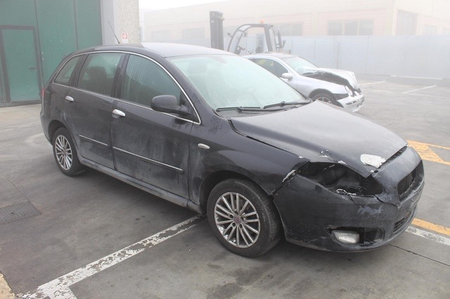 FIAT CROMA 1.9 D 110KW AUT 5P (2010) RICAMBI IN MGAZZINO