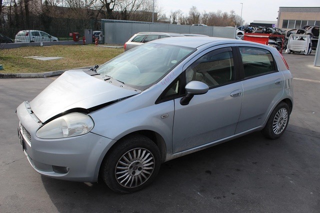 FIAT GRANDE PUNTO 1.2 B 48KW 5M 5P (2007) RICAMBI IN MAGAZZINO