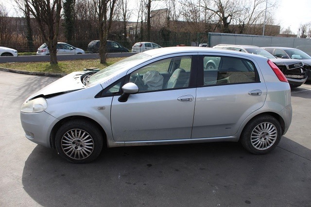 FIAT GRANDE PUNTO 1.2 B 48KW 5M 5P (2007) RICAMBI IN MAGAZZINO