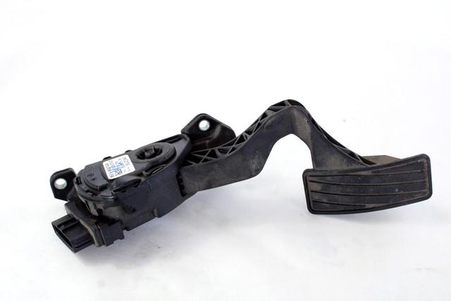 PEDALI OEM N. 49400-79J90 ORIGINAL REZERVNI DEL FIAT SEDICI FY R (05/2009 - 2014) BENZINA LETNIK 2009