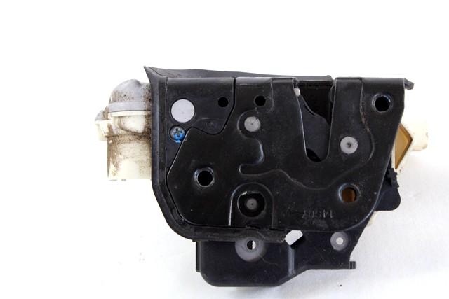 CENTRALNO ZAKLEPANJE PREDNIH LEVIH VRAT OEM N. 4F1837015 ORIGINAL REZERVNI DEL AUDI A3 MK2 8P 8PA 8P1 (2003 - 2008)DIESEL LETNIK 2007