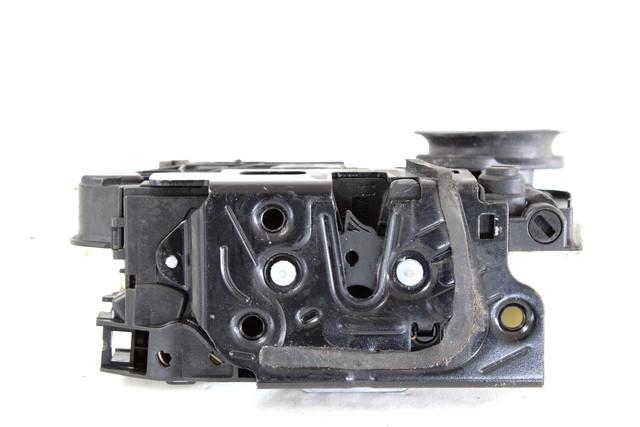 CENTRALNO ZAKLEPANJE ZADNJIH DESNIH VRAT OEM N. 5K4839016B ORIGINAL REZERVNI DEL VOLKSWAGEN GOLF VI 5K1 517 AJ5 MK6 (2008-2012) DIESEL LETNIK 2008