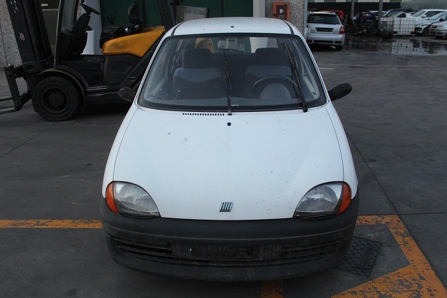 FIAT SEICENTO 0.9 B 29KW 5M 3P (2000) RICAMBI USATI AUTO IN PIAZZALE 