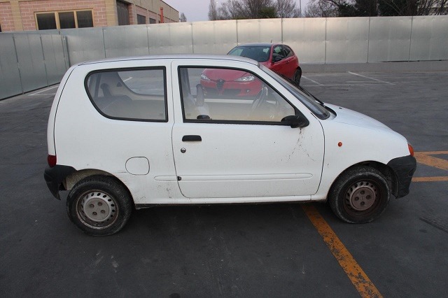 FIAT SEICENTO 0.9 B 29KW 5M 3P (2000) RICAMBI USATI AUTO IN PIAZZALE 