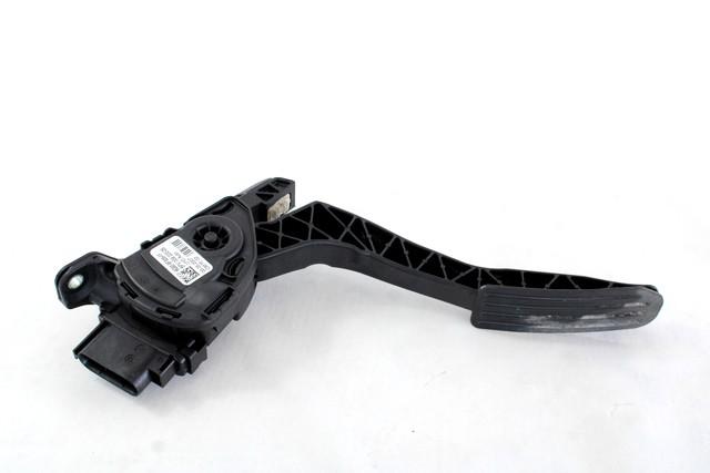 PEDALI OEM N. 6G92-9F836-FF ORIGINAL REZERVNI DEL LAND ROVER FREELANDER L359 3/5 PORTE (2006 - 2012)DIESEL LETNIK 2007