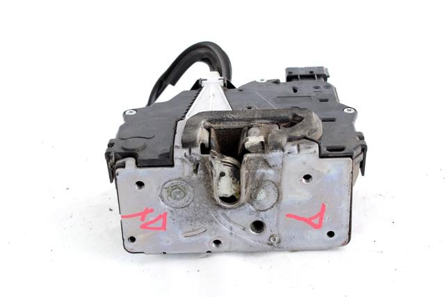 CENTRALNI ZAKLEP SPREDNJIH VRAT  OEM N. 51905681 ORIGINAL REZERVNI DEL FIAT PUNTO 199 MK3 (2011 - 2017)DIESEL LETNIK 2015