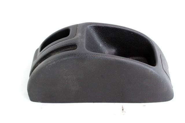 PLASTIKA MED SEDEZI BREZ NASLONJALA ROK OEM N. 96250374ZR ORIGINAL REZERVNI DEL PEUGEOT 206 / 206 CC 2A/C 2D 2E/K (1998 - 2003) DIESEL LETNIK 2003