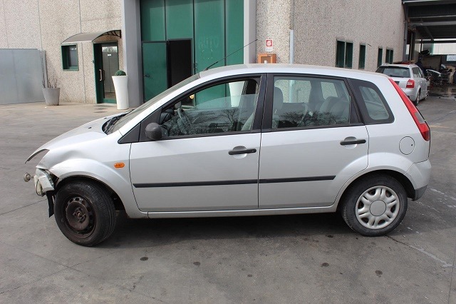 FORD FIESTA 1.4 D 50KW 5M 5P (2003) RICAMBI IN MAGAZZINO