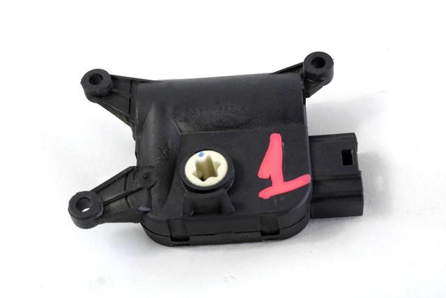 MOTORCEK OGREVANJA OEM N. 8E1820511D ORIGINAL REZERVNI DEL AUDI A4 B6 8E2 8E5 BER/SW (2001 - 2005) DIESEL LETNIK 2003