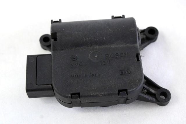 MOTORCEK OGREVANJA OEM N. 8E1820511D ORIGINAL REZERVNI DEL AUDI A4 B6 8E2 8E5 BER/SW (2001 - 2005) DIESEL LETNIK 2003