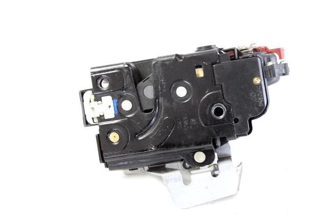 CENTRALNO ZAKLEPANJE ZADNJIH DESNIH VRAT OEM N. 8E0839016C ORIGINAL REZERVNI DEL AUDI A4 B6 8E2 8E5 BER/SW (2001 - 2005) DIESEL LETNIK 2003