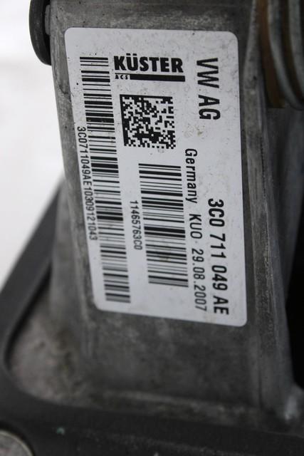 MEHANIZEM VZVODA ROCNEGA MENJALNIKA OEM N. 3C0711049AE ORIGINAL REZERVNI DEL VOLKSWAGEN PASSAT B7 362 365 BER/SW (10/2010 - 2015)DIESEL LETNIK 2012