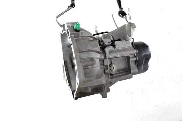 ROCNI MENJALNIK OEM N. 8200247902 CAMBIO MECCANICO ORIGINAL REZERVNI DEL NISSAN MICRA K12 K12E MK3 (2002 - 2010) BENZINA LETNIK 2007