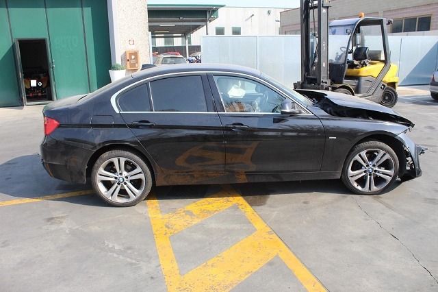 BMW 320D F30 2.0 D 135KW AUT 4P (2012) RICAMBI IN MAGAZZINO