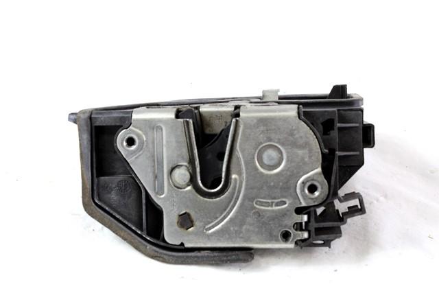 CENTRALNO ZAKLEPANJE PREDNIH LEVIH VRAT OEM N. 7167077 ORIGINAL REZERVNI DEL BMW SERIE 1 BER/COUPE/CABRIO E81/E82/E87/E88 (2003 - 2007) DIESEL LETNIK 2005