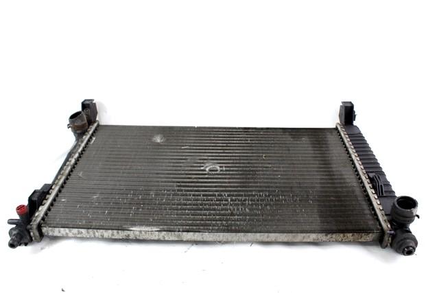 RADIATOR VODE OEM N. A1695000603 ORIGINAL REZERVNI DEL MERCEDES CLASSE A W169 5P C169 3P (2004 - 04/2008) BENZINA LETNIK 2004