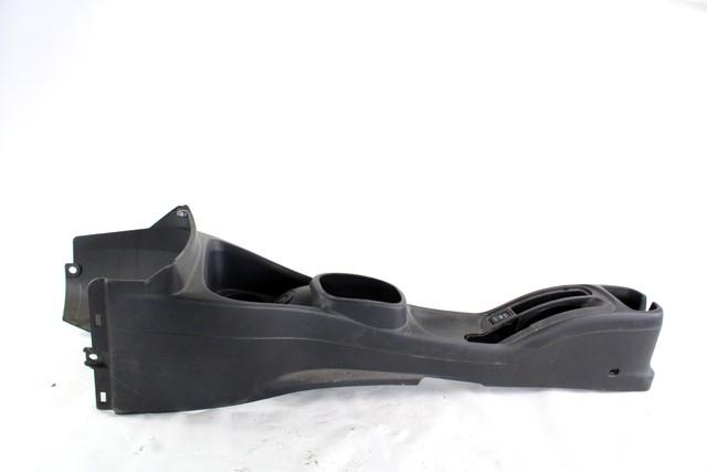 PLASTIKA MED SEDEZI BREZ NASLONJALA ROK OEM N. 96910BC70C ORIGINAL REZERVNI DEL NISSAN MICRA K12 K12E MK3 (2002 - 2010) BENZINA/GPL LETNIK 2009