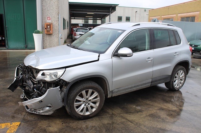 VOLKSWAGEN TIGUAN 2.0 D 4X4 103KW AUT 5P (2010) RICAMBI IN MAGAZZINO