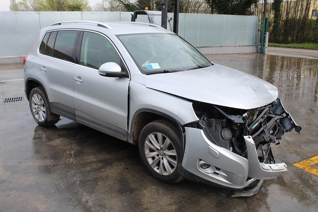 VOLKSWAGEN TIGUAN 2.0 D 4X4 103KW AUT 5P (2010) RICAMBI IN MAGAZZINO