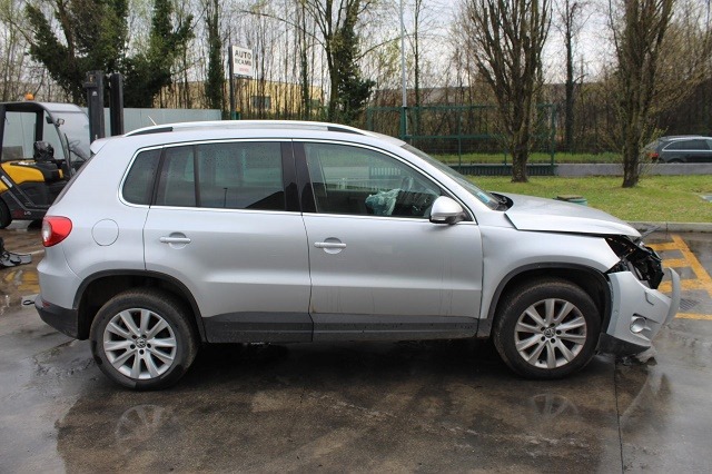 VOLKSWAGEN TIGUAN 2.0 D 4X4 103KW AUT 5P (2010) RICAMBI IN MAGAZZINO