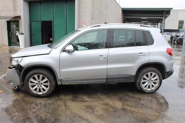 VOLKSWAGEN TIGUAN 2.0 D 4X4 103KW AUT 5P (2010) RICAMBI IN MAGAZZINO