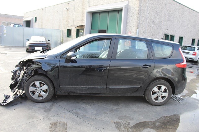 RENAULT GRAND SCENIC III 1.5 D 81KW 6M 5P (2012) RICAMBI IN MAGAZZINO