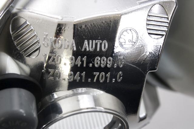 LEVA MEGLENKA OEM N. 1Z0941701C ORIGINAL REZERVNI DEL SKODA OCTAVIA MK2 R 1Z5 BER/SW (2008 - 2012)DIESEL LETNIK 2009