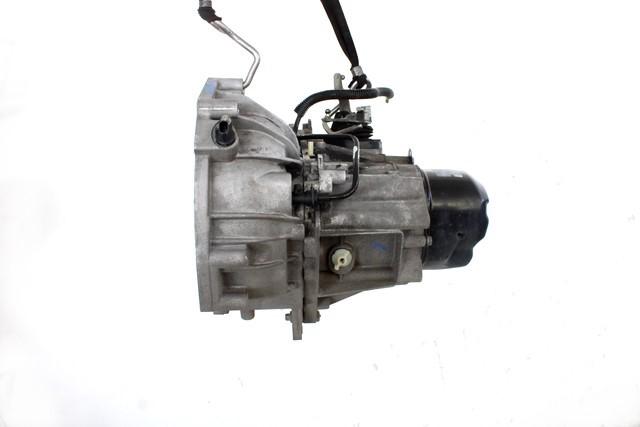 ROCNI MENJALNIK OEM N. 8200247902 CAMBIO MECCANICO ORIGINAL REZERVNI DEL NISSAN MICRA K12 K12E MK3 (2002 - 2010) BENZINA/GPL LETNIK 2009