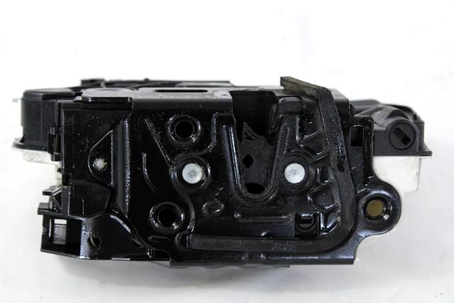 CENTRALNI ZAKLEP SPREDNJIH VRAT  OEM N. 5N1837016C ORIGINAL REZERVNI DEL VOLKSWAGEN TIGUAN 5N MK1 (2007 - 2011)DIESEL LETNIK 2010