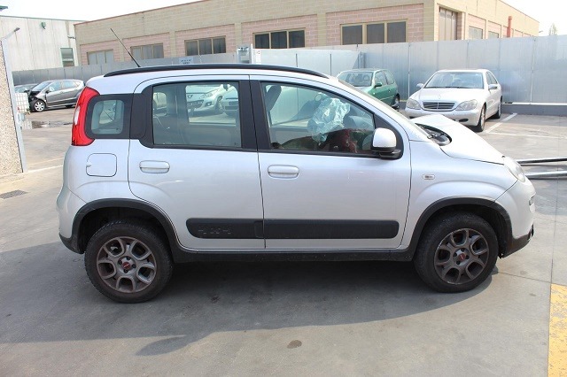 FIAT PANDA 1.3 D 4X4 55KW 5M 5P (2013) RICAMBI IN MAGAZZINO 