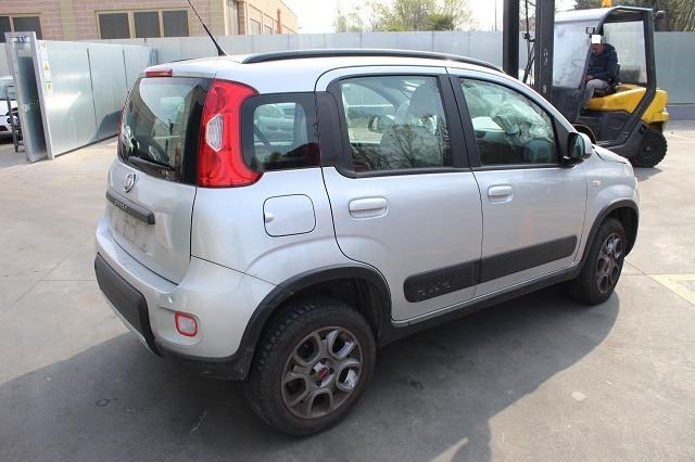 FIAT PANDA 1.3 D 4X4 55KW 5M 5P (2013) RICAMBI IN MAGAZZINO 