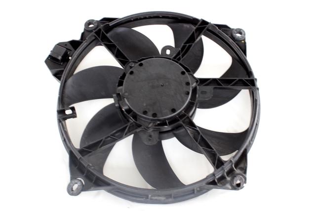 VENTILATOR HLADILNIKA OEM N. 214810898R ORIGINAL REZERVNI DEL RENAULT SCENIC XMOD / SCENIC JZ0/1 MK3 (2009 - 2012) DIESEL LETNIK 2012