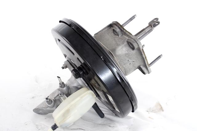 SERVO OJACEVALNIK ZAVOR S PUMPO OEM N. 472100005R ORIGINAL REZERVNI DEL RENAULT SCENIC XMOD / SCENIC JZ0/1 MK3 (2009 - 2012) DIESEL LETNIK 2012