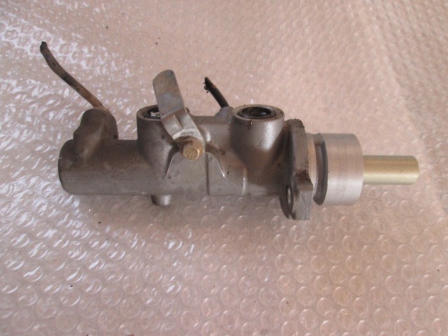 ZAVORNI CILINDER OEM N. 77362405 ORIGINAL REZERVNI DEL LANCIA Y YPSILON 843 (2003-2006) BENZINA LETNIK 2004